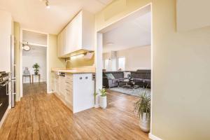 ARTUR TATİL KÖYÜNE KOMŞU, SİTE İÇİ DENİZ MANZARALI SATILIK VİLLALAR